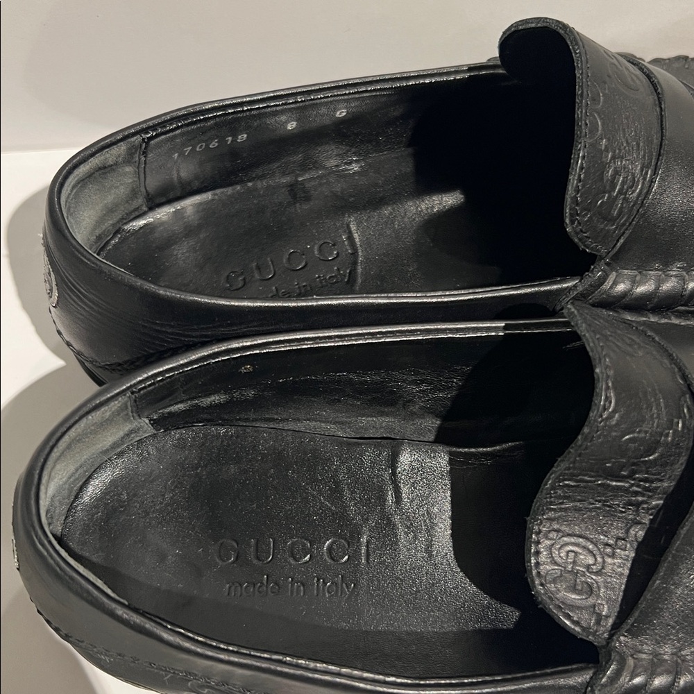 Gucci Black Embossed Leather Loafers - Picture 4 of 9